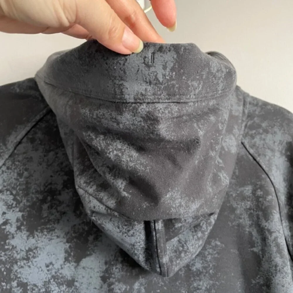 Lululemon Gray Camo City Sweat Pullover Hoodie - Large (2020) - Picture 6 of 9